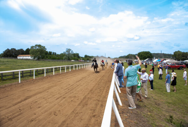 BRUNCH AND BREEZING